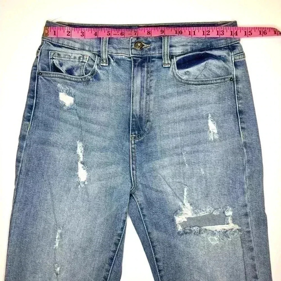 Sneak Peek Womens Jeans Straight Leg Destroyed Distressed Light Wash Size 29 - Picture 6 of 10
